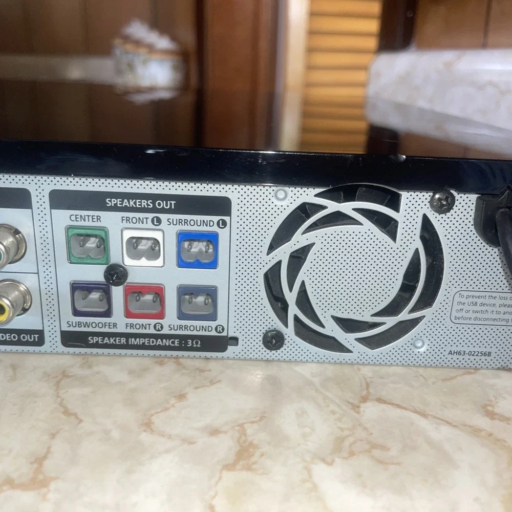 Samsung HT-D5300 Blu Ray DVD Surround Sound 5.1 Ch No Remote Tested &‎ Working
